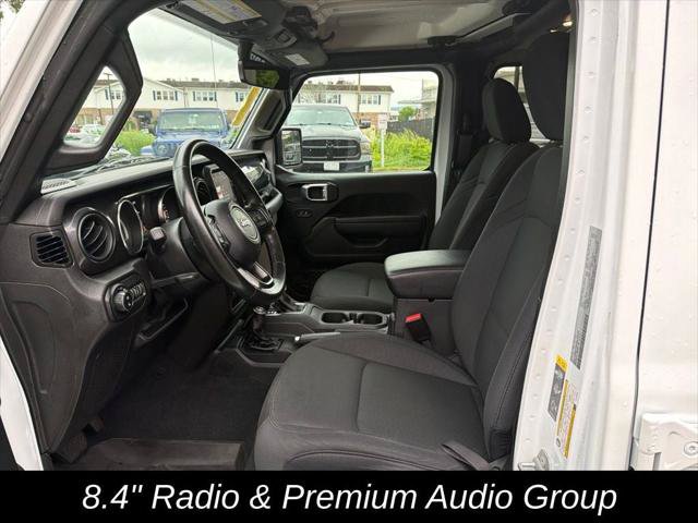 Certified 2022 Jeep Gladiator Sport AWD/4WD image 17