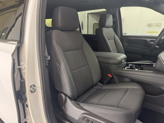 Used 2026 Chevrolet Suburban LS AWD/4WD image 26
