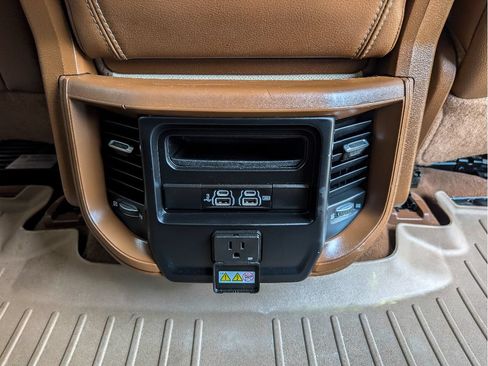 Used 2020 RAM 1500 Laramie AWD/4WD image 15