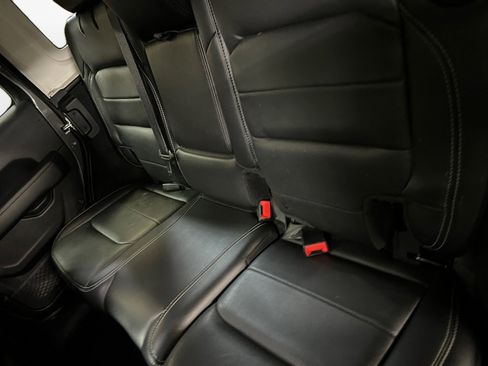 Used 2018 Jeep Wrangler Unlimited Sahara w/ Dual Top Group image 14