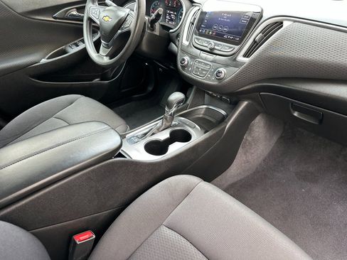 Used 2023 Chevrolet Malibu LT image 17
