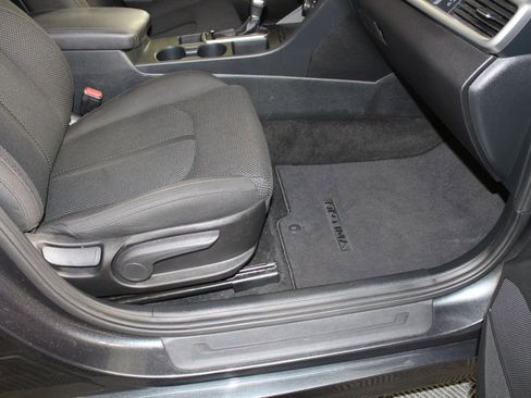 Used 2020 Kia Optima LX image 10