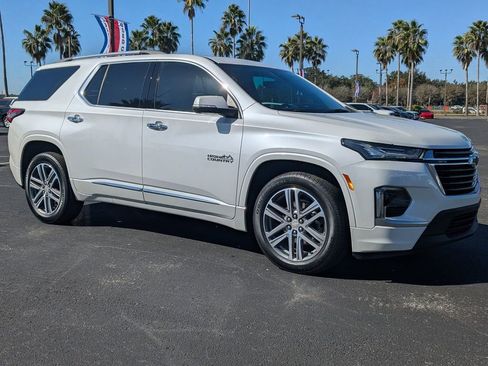 Used 2024 Chevrolet Traverse High Country image 2