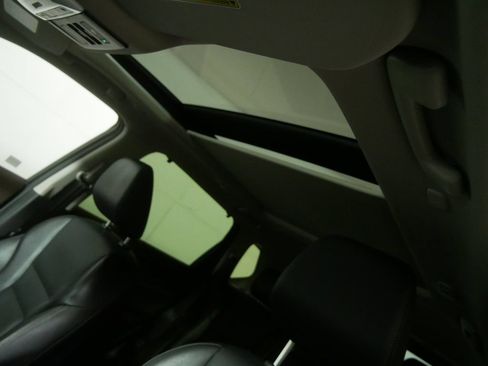 Used 2023 Nissan Rogue SL AWD/4WD image 14