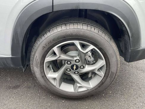 Used 2024 Chevrolet Trax LT w/ Driver Confidence Package FWD image 24