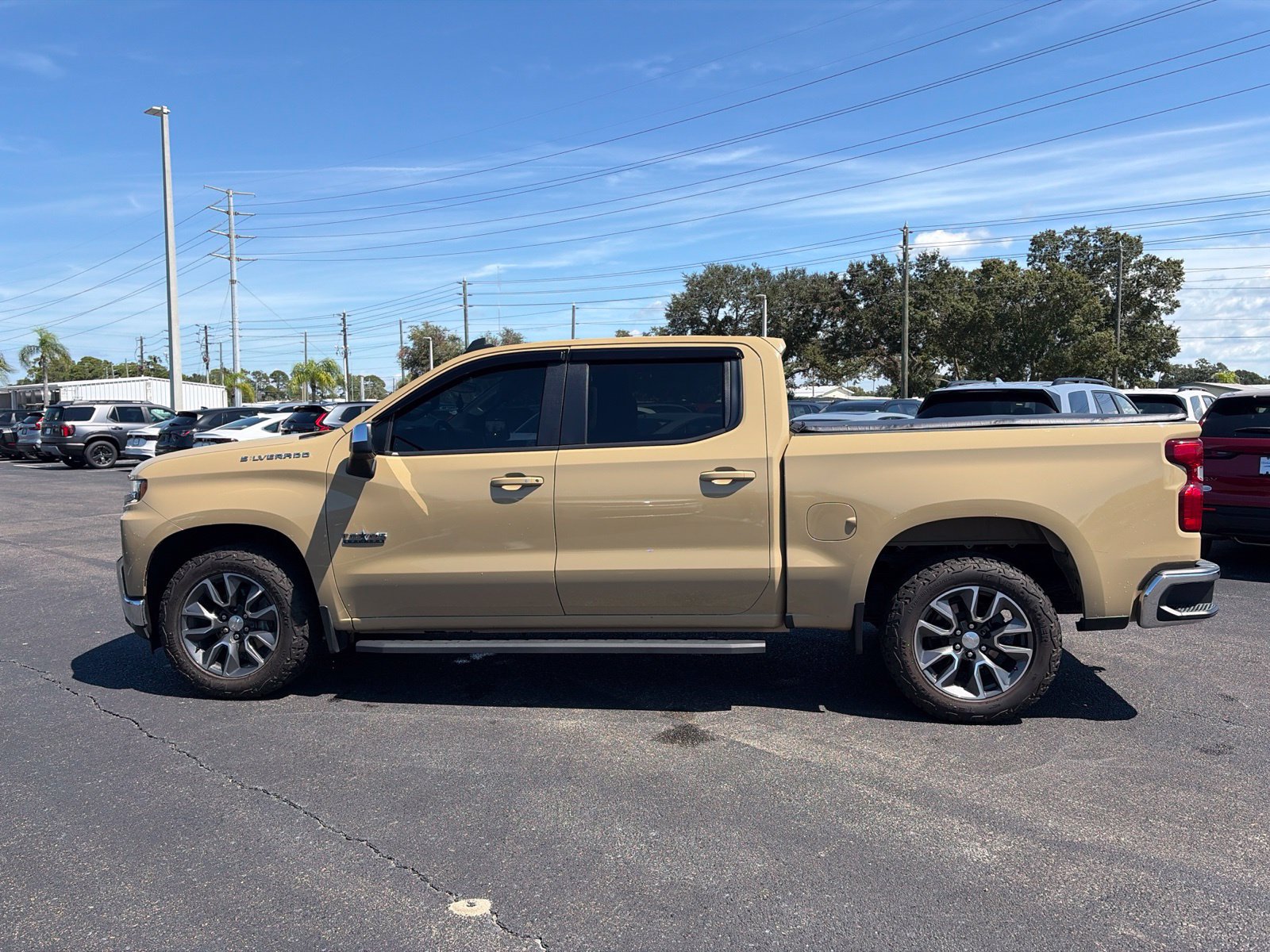 Used 2021 Chevrolet Silverado 1500 LT RWD image 4