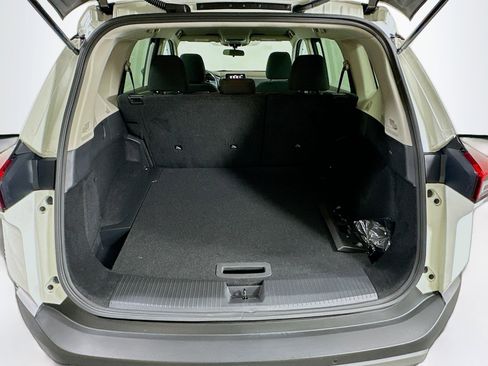 Used 2023 Nissan Rogue S image 27