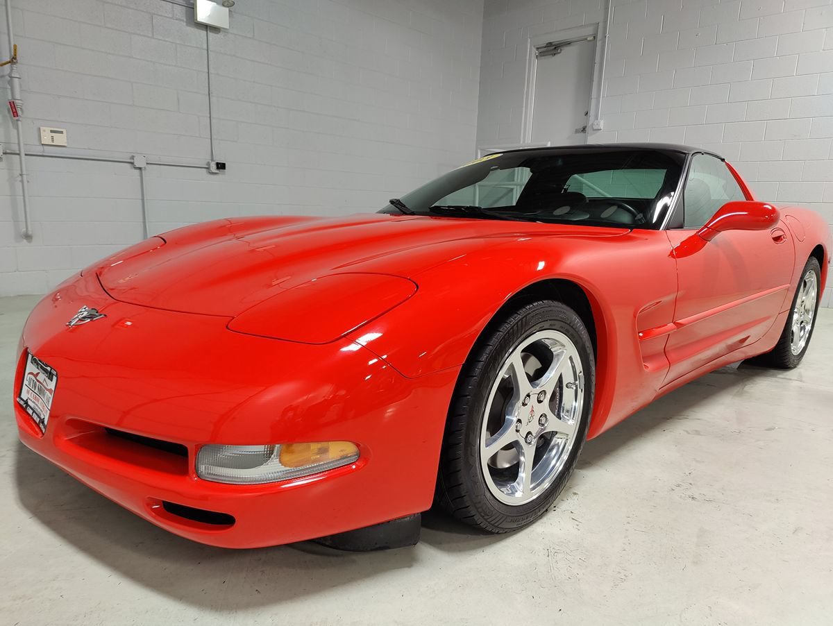 Used 2003 Chevrolet Corvette Coupe w/ Preferred Equipment Group RWD image 19