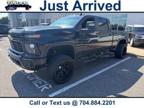 Used 2024 Chevrolet Silverado 2500 Custom w/ Custom Value Package AWD/4WD image 1