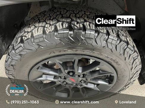 Used 2025 Toyota Tundra Limited w/ TRD Off-Road Package AWD/4WD image 13