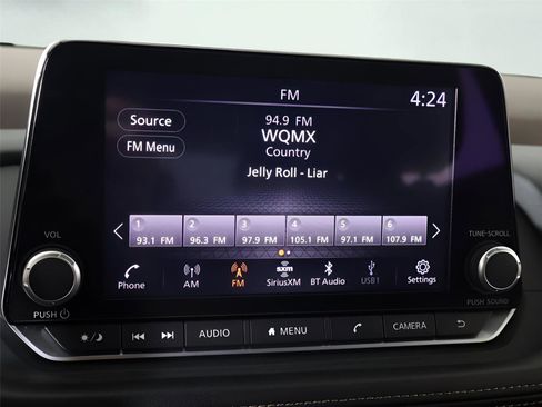 Used 2023 Nissan Rogue SV image 41