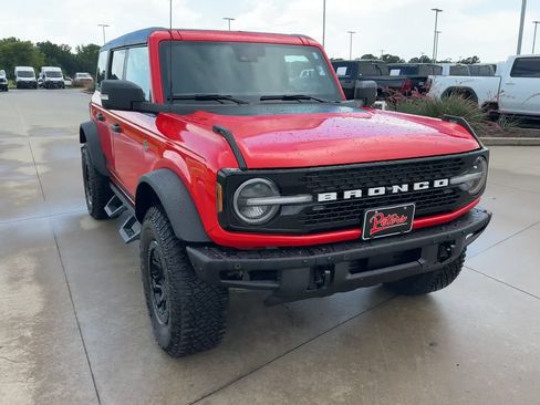 Used 2024 Ford Bronco Wildtrak AWD/4WD image 2
