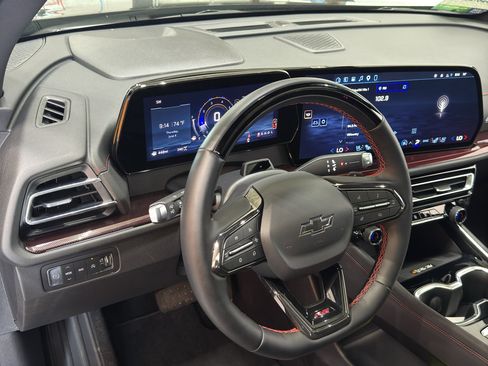 Used 2026 Chevrolet Traverse RS AWD/4WD image 19