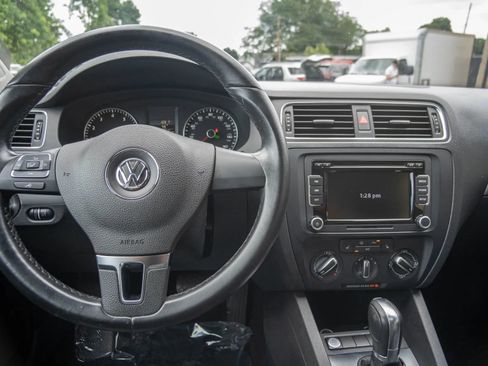 Used 2014 Volkswagen Jetta SE FWD image 19