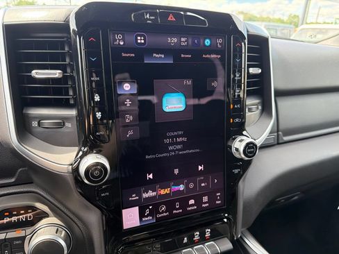 New 2026 RAM 1500 Big Horn AWD/4WD image 11