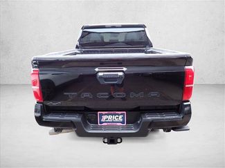 Used 2024 Toyota Tacoma SR5 AWD/4WD video 3