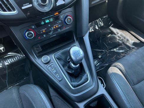 Used 2017 Ford Focus RS AWD/4WD image 18