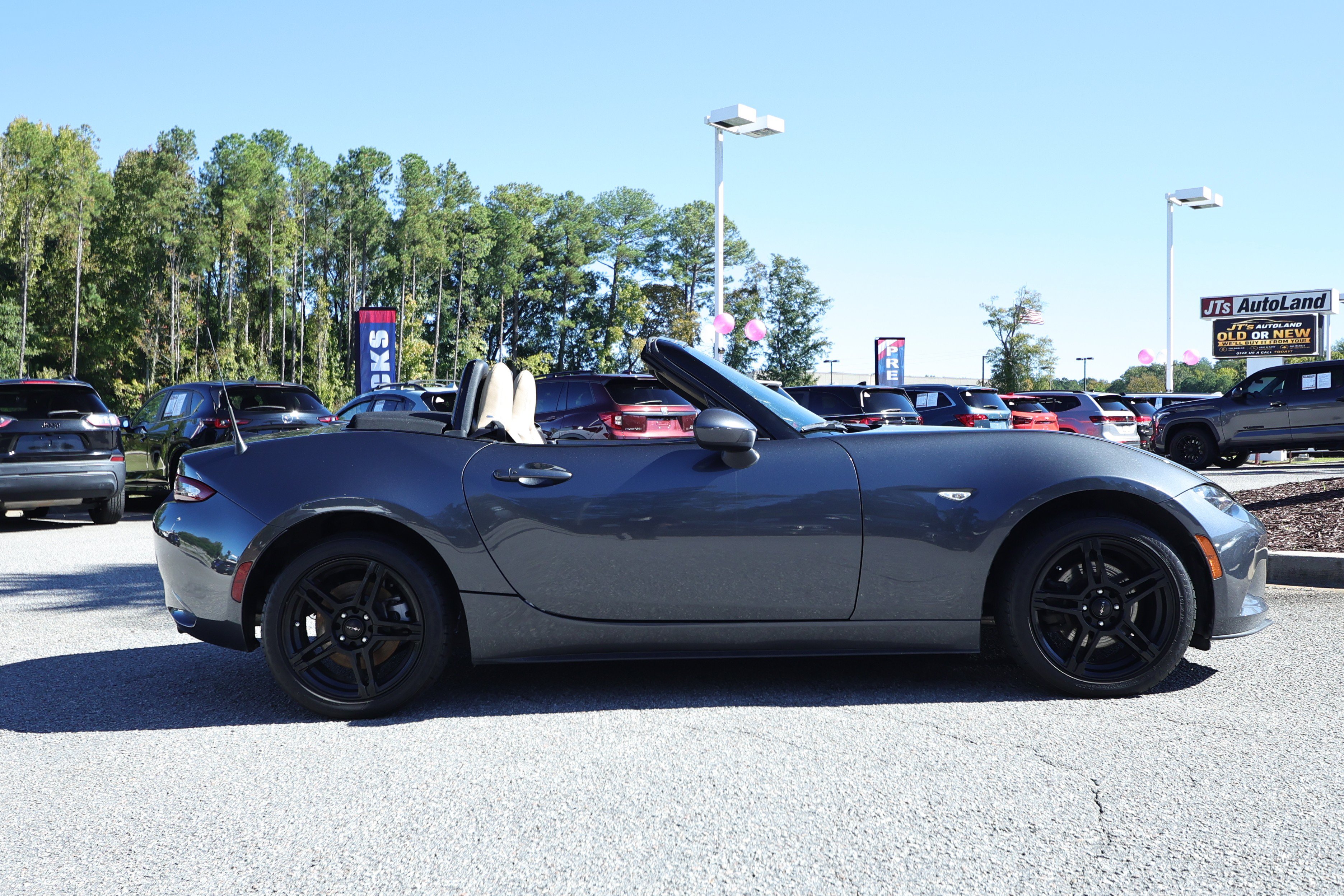 Used 2016 MAZDA MX-5 Miata Grand Touring RWD image 4