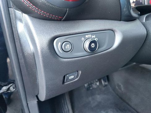 Used 2019 Chevrolet Blazer RS image 33