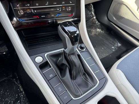 New 2025 Volkswagen Jetta SE image 21