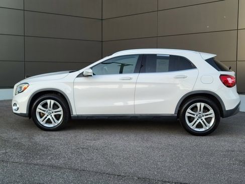 Used 2020 Mercedes-Benz GLA 250 4MATIC image 2