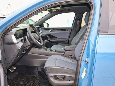New 2026 Volkswagen Tiguan SE R-Line AWD/4WD image 12