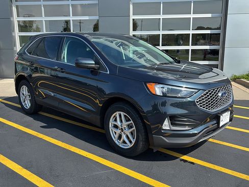 Used 2024 Ford Edge SEL w/ Convenience Package AWD/4WD image 2