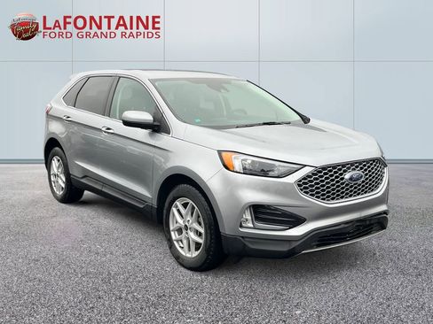 Certified 2023 Ford Edge SEL w/ Convenience Package AWD/4WD image 3