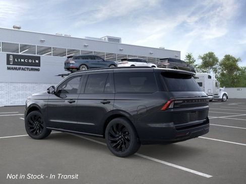New 2026 Lincoln Navigator Reserve w/ Jet Appearance Package AWD/4WD image 4