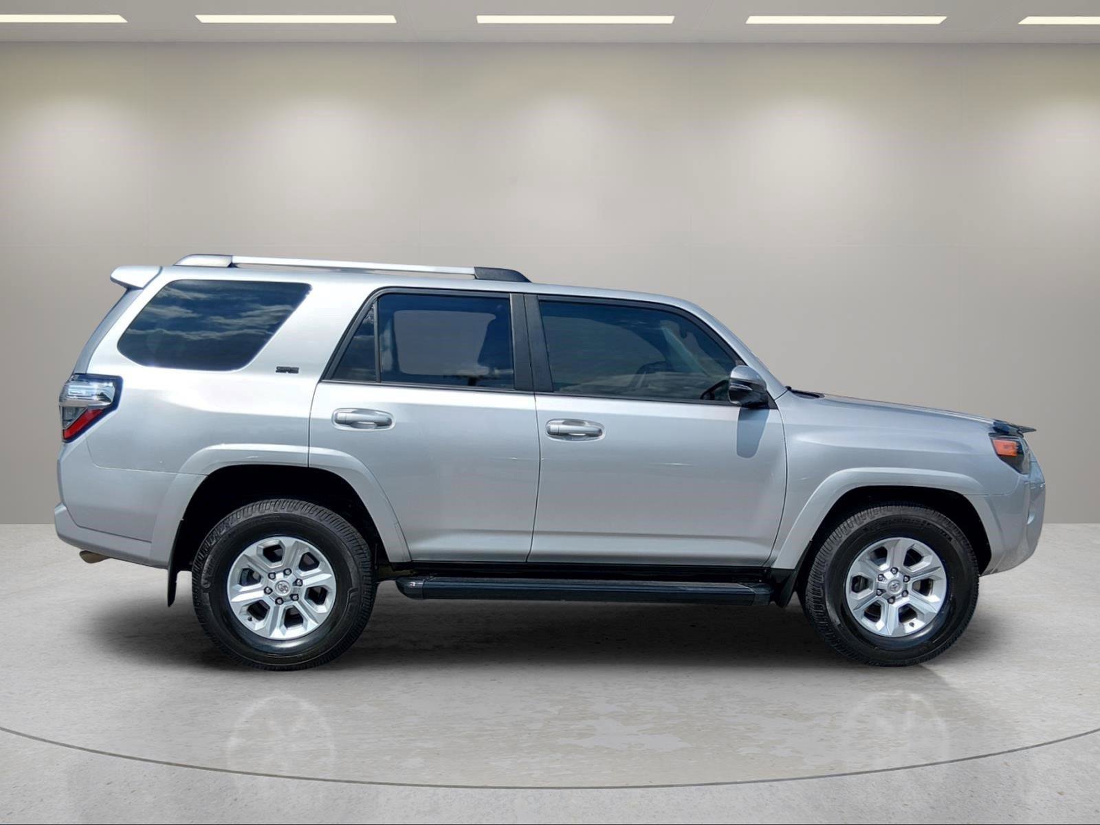 Used 2021 Toyota 4Runner SR5 Premium w/ Moonroof Package RWD image 6