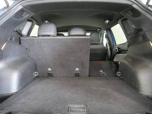 Used 2025 Jeep Compass Limited image 25