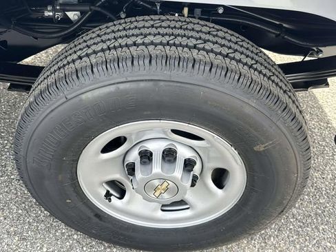 New 2026 Chevrolet Express 2500 w/ Driver Convenience Package RWD image 27