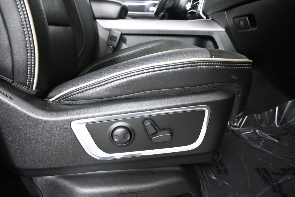 Used 2023 RAM 1500 Laramie AWD/4WD image 15
