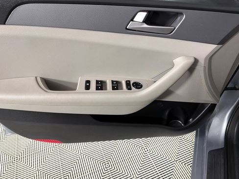 Used 2015 Hyundai Sonata SE FWD image 10