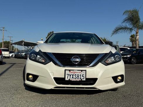 Used 2017 Nissan Altima 2.5 SR FWD image 5