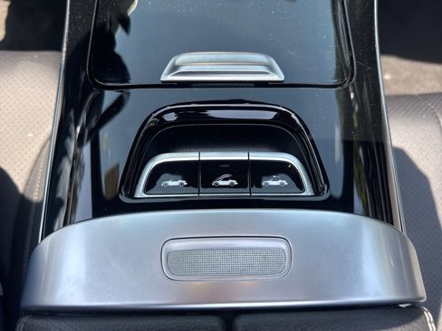 Used 2024 Mercedes-Benz CLE 300 4MATIC Cabriolet image 19