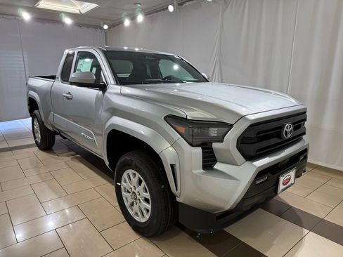 New 2026 Toyota Tacoma 2WD Xtracab image 7