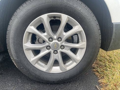 Used 2020 Chevrolet Equinox LS image 20