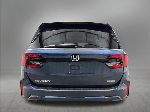 New 2027 Honda Odyssey Touring image 4