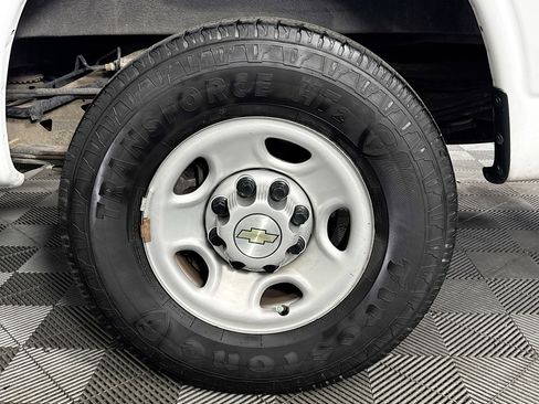 Used 2021 Chevrolet Express 2500 Work Van w/ Driver Convenience Package image 32