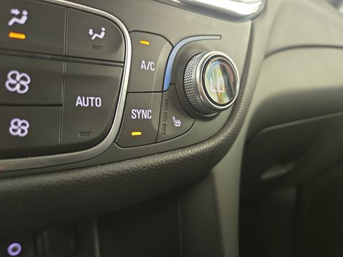 Certified 2023 Chevrolet Equinox LT FWD image 25