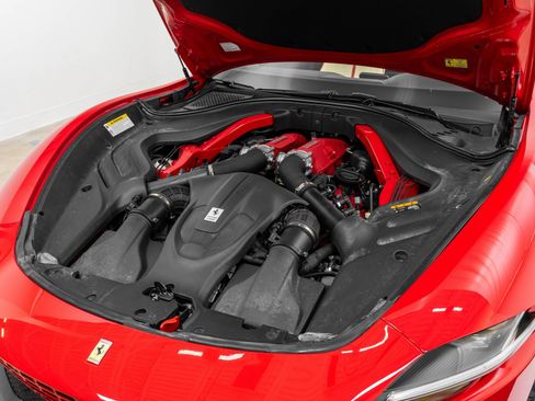 Certified 2025 Ferrari Roma Base image 23