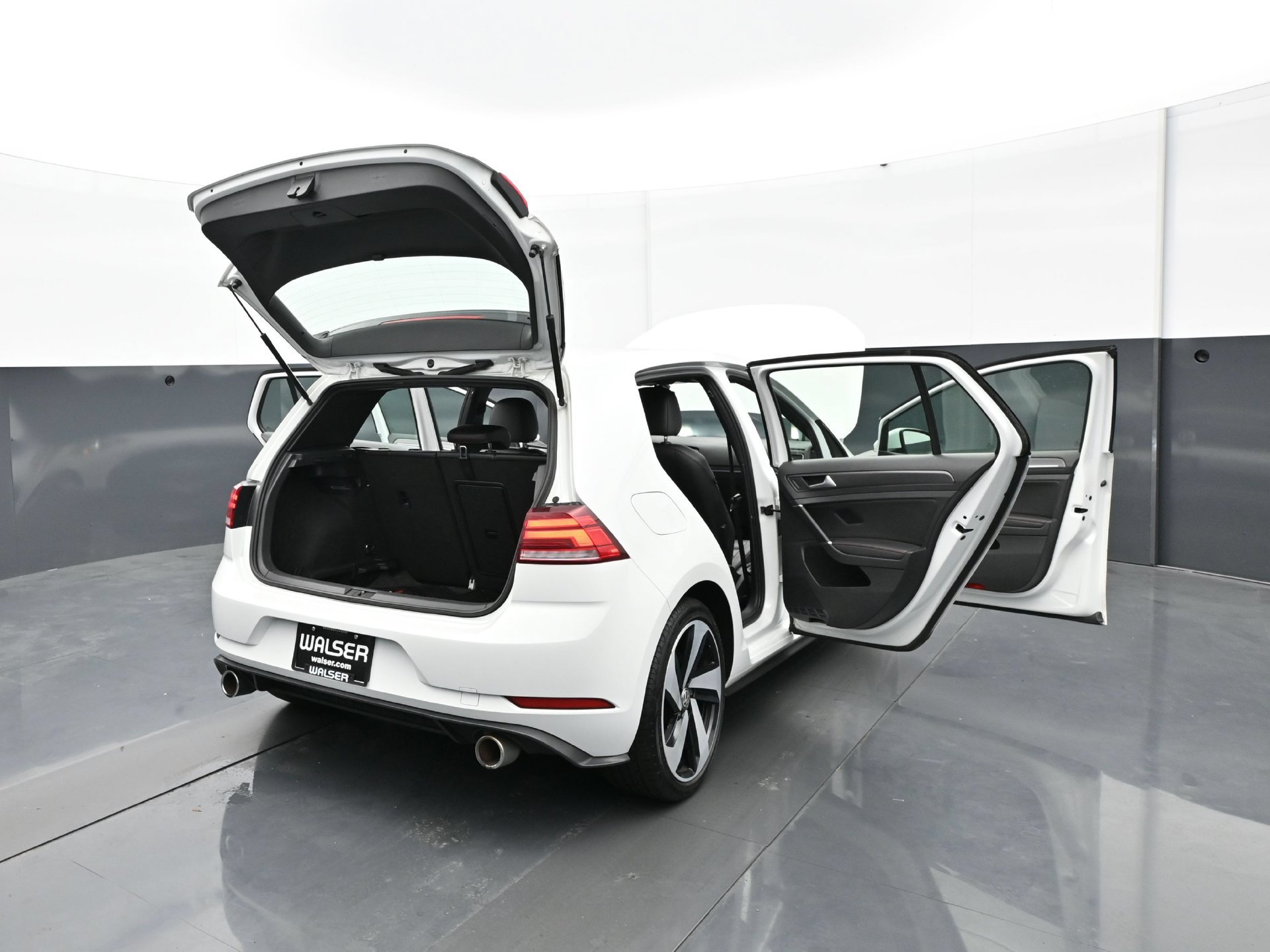 Used 2020 Volkswagen GTI SE FWD image 37