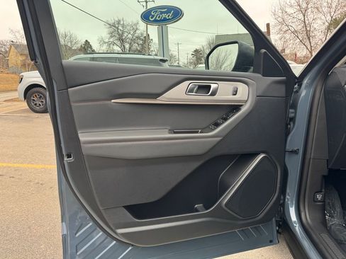 New 2026 Ford Explorer Active w/ Active Comfort Package AWD/4WD image 17