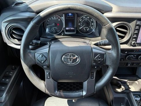 Used 2021 Toyota Tacoma TRD Sport AWD/4WD image 25