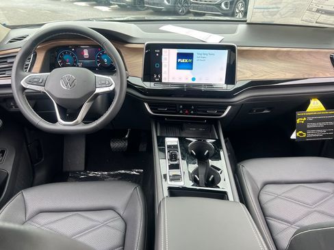 New 2026 Volkswagen Atlas SE image 18