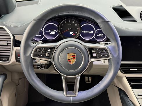 Certified 2023 Porsche Cayenne S AWD/4WD image 11