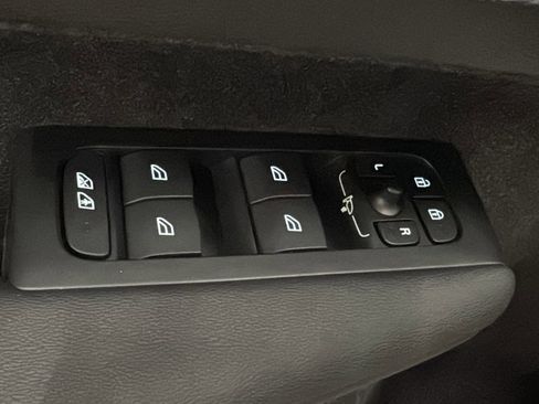 New 2026 Volvo XC40 B5 Ultra w/ Protection Package Premier image 22