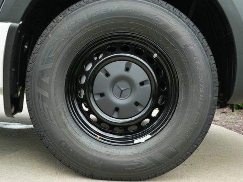 New 2025 Mercedes-Benz Sprinter 2500 image 12