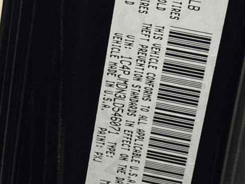 Used 2020 Jeep Cherokee Limited image 27